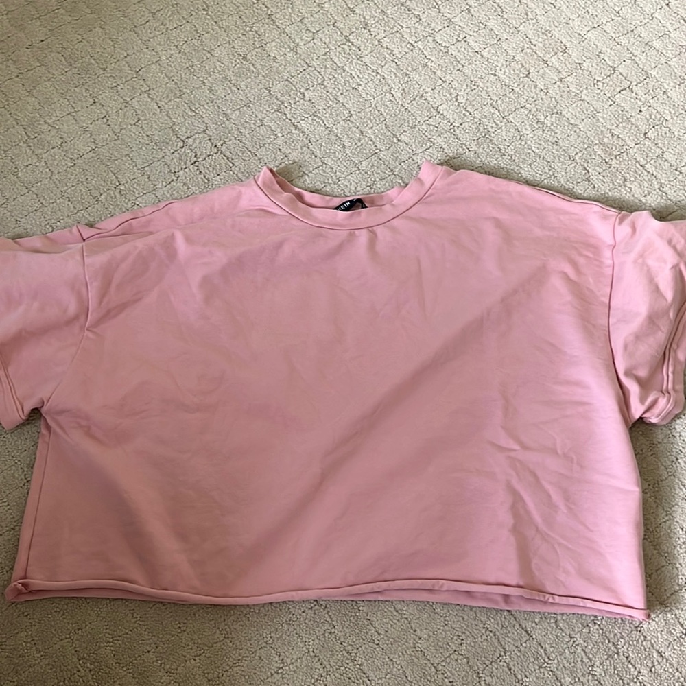pink crop top!